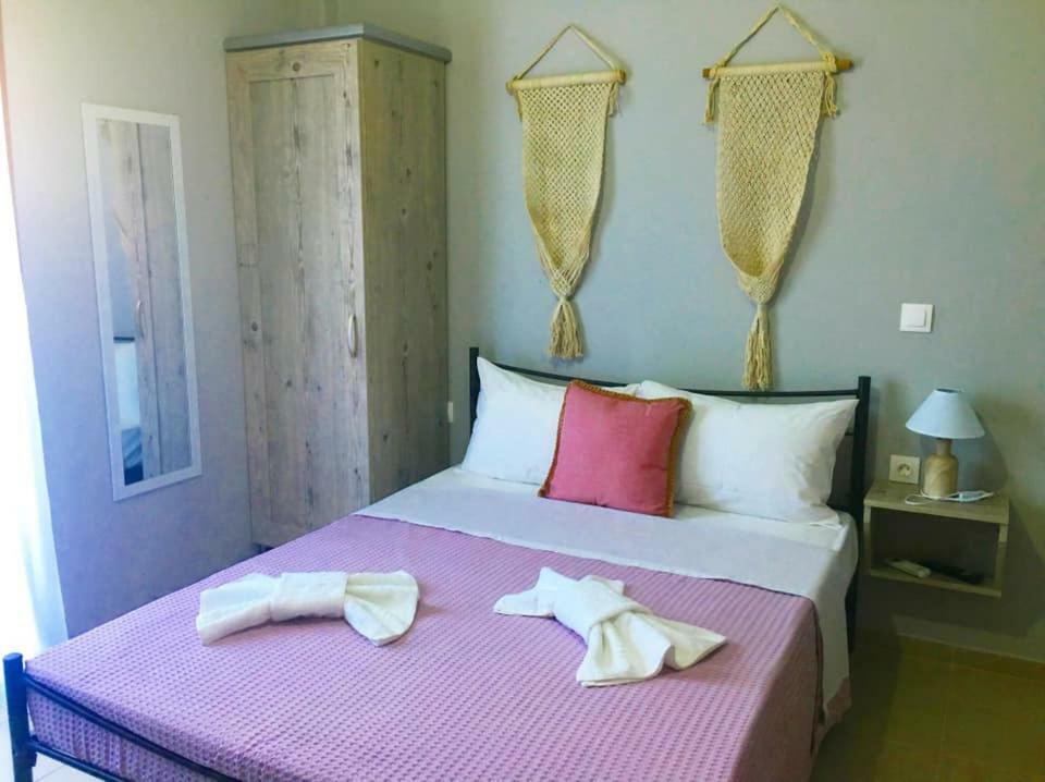 Almira - Rooms To Let Nea Roda Exteriér fotografie