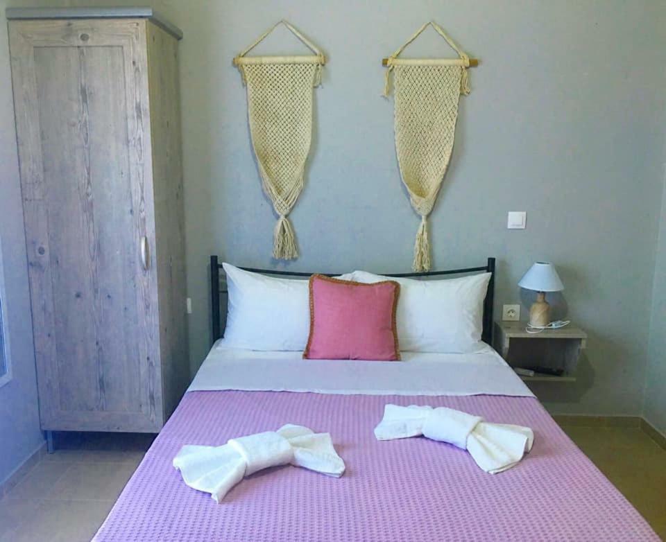 Almira - Rooms To Let Nea Roda Exteriér fotografie